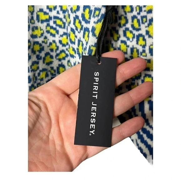 1370. SPIRIT JETSEY “NEW YORK” LONG SLEEVE TOP OVERSIZED XSMALL‎ ANIMAL PRINT - Picture 6 of 10